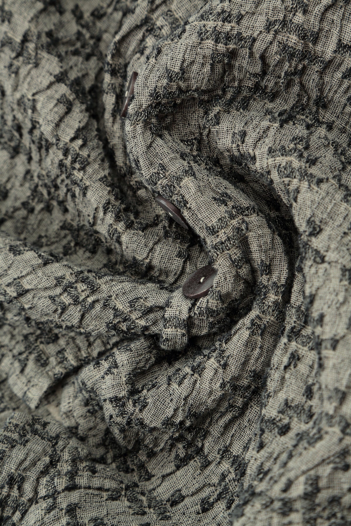 Jacke aus Leinen mit geometrischer Struktur in olivgrau
