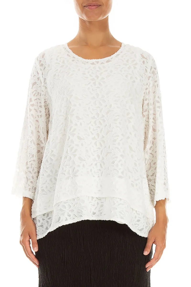 Lagenbluse aus Seide mit floralem Strukturmuster in Off-White