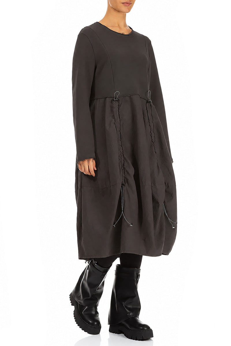 Gerafftes Kleid aus Anthrazit, French Terry und Baumwolle