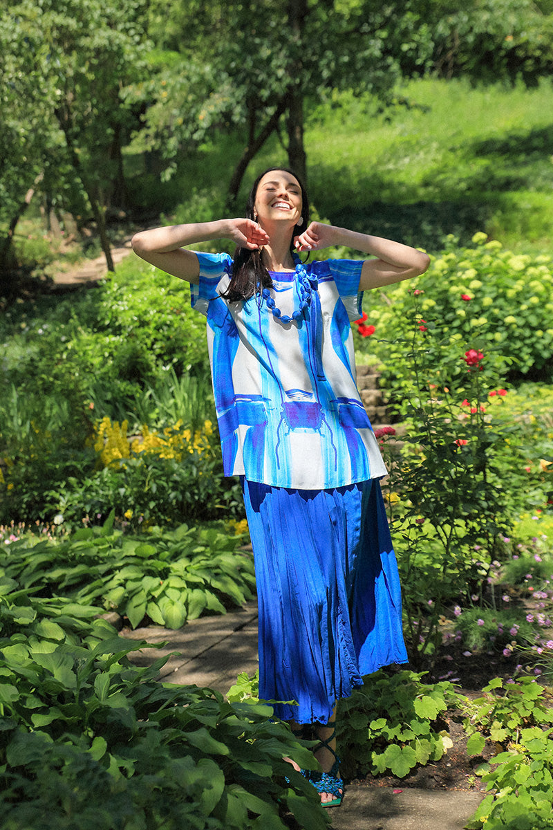Short Sleeves Blue Brushstroke Silk Bamboo Top 1