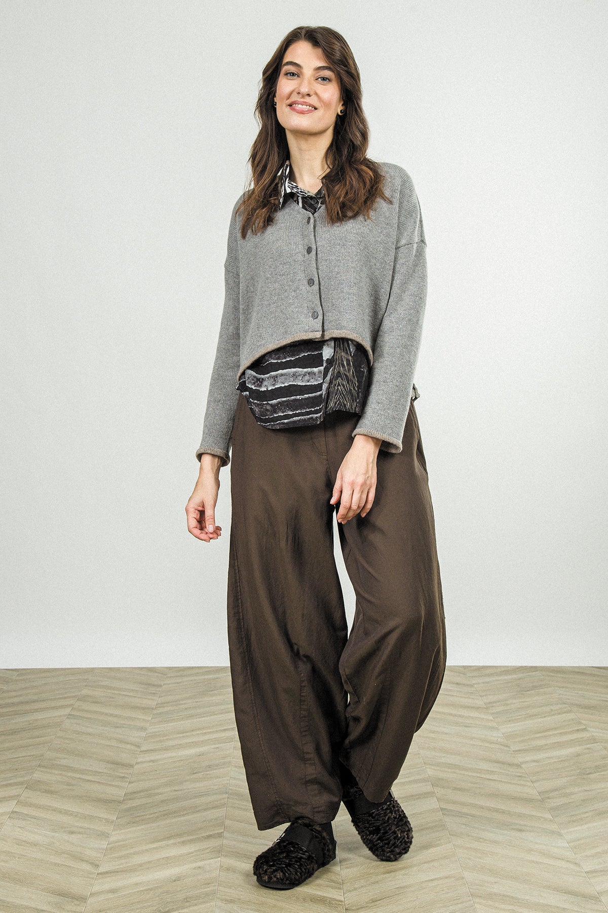 Gilet plus long dans le dos en cachemire gris clair
