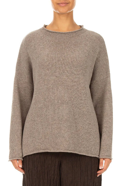 Pull en cachemire beige à bord roulé