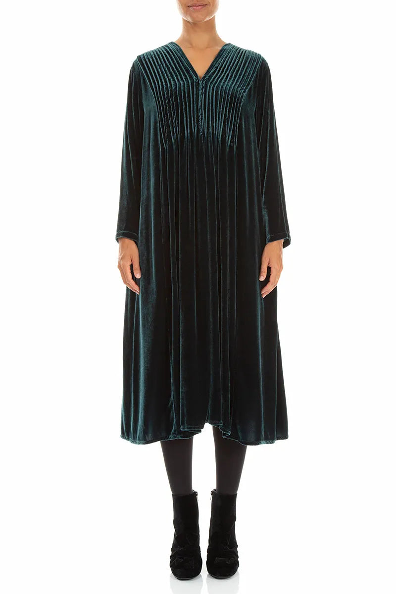 Romantisches Kleid aus Seiden-Samt in Dunkeltürkis mit Biesen
