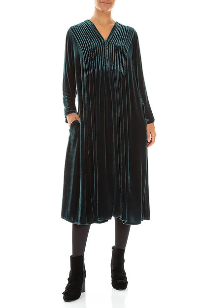 Romantisches Kleid aus Seiden-Samt in Dunkeltürkis mit Biesen