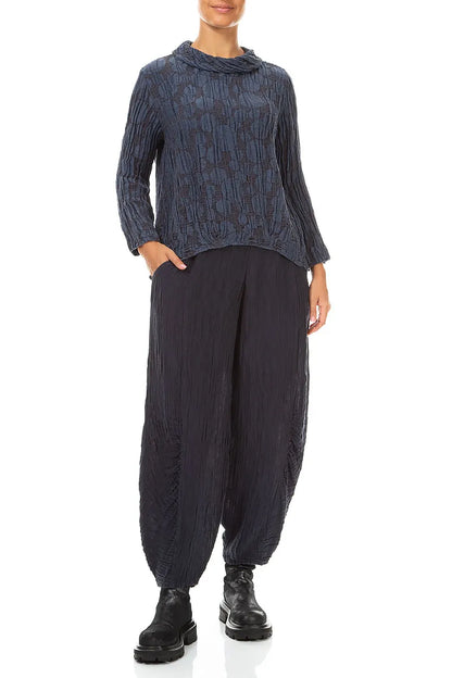 Pantalon en soie froissée bleu graphite à ourlet froncé